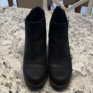 Sorel Black Ankle Booties